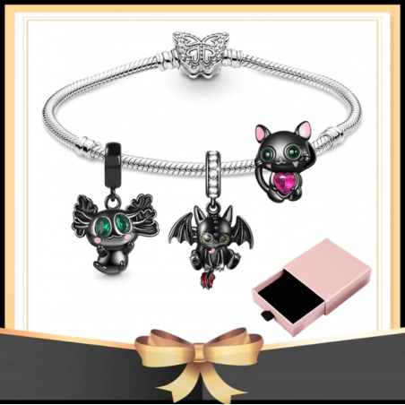 Bracelet avec trois charms papillon axolote dragon chat argent