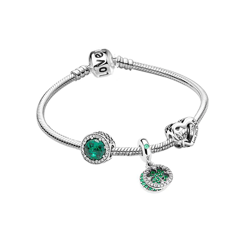 Bracelet avec trois charms coeur trèfle vert strass argent