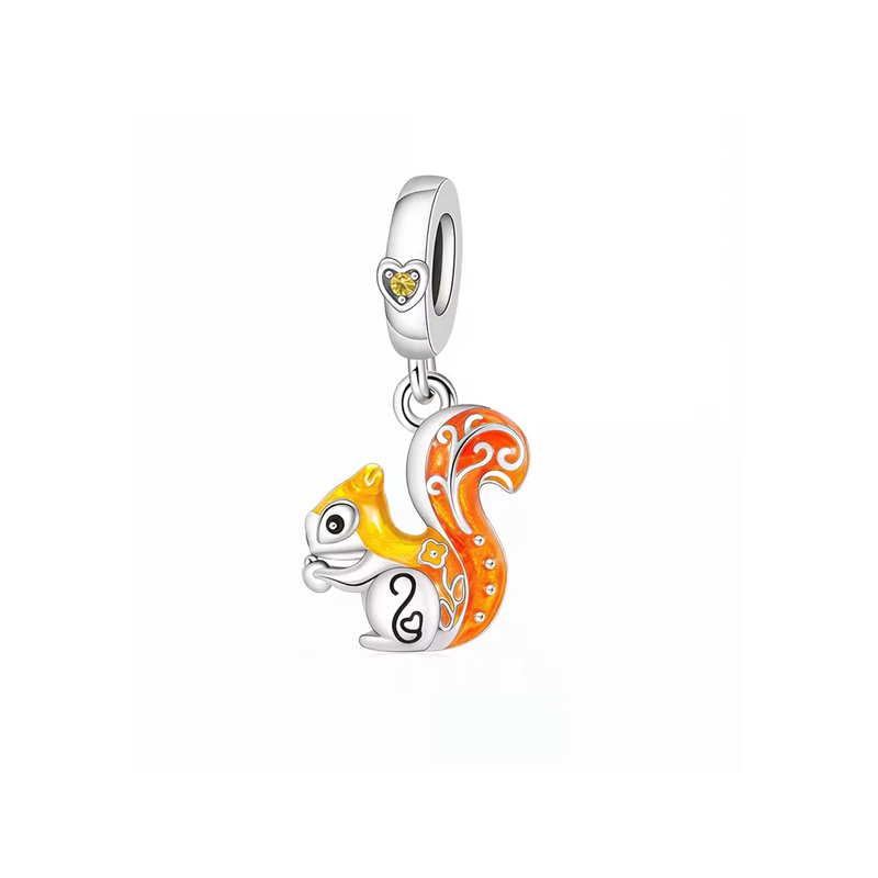 Charm écureuil mange un gland pour bracelet